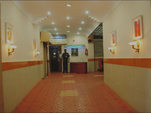 Neeranand Dalhousie- A Pure Vegetarian Hotel 加尔各答 外观 照片