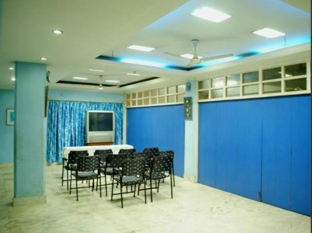 Neeranand Dalhousie- A Pure Vegetarian Hotel 加尔各答 外观 照片