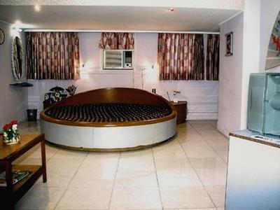 Neeranand Dalhousie- A Pure Vegetarian Hotel 加尔各答 外观 照片