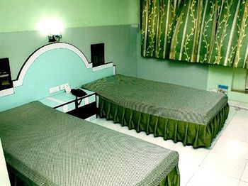 Neeranand Dalhousie- A Pure Vegetarian Hotel 加尔各答 外观 照片